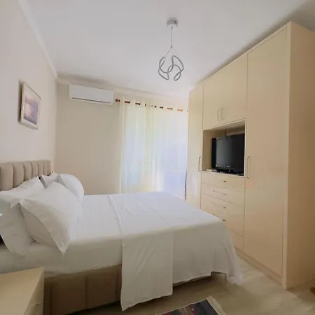 Fiona's Sea View Apartment