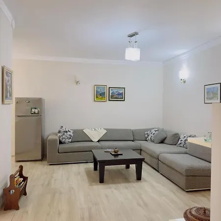 Fiona's Sea View شقة *