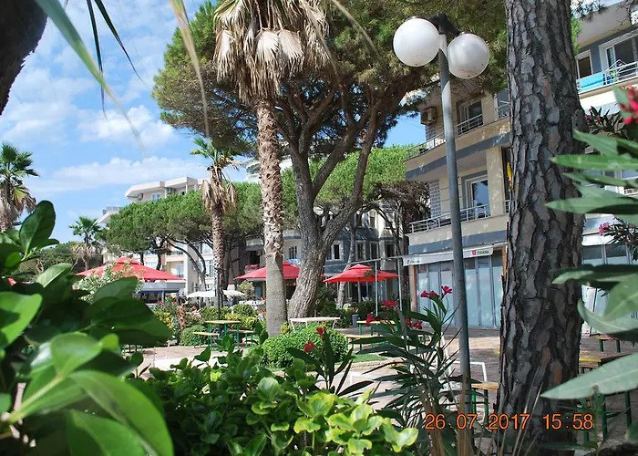 Apartament Fiona's Sea View Golem (Tirana)