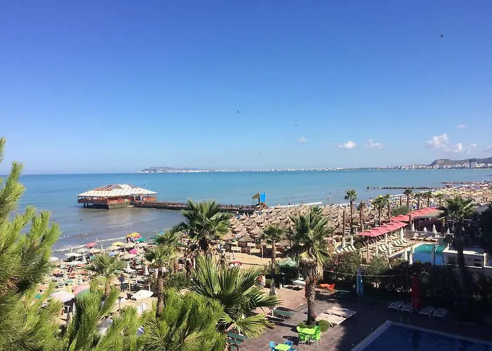 Fiona's Sea View Apartament Golem (Tirana)