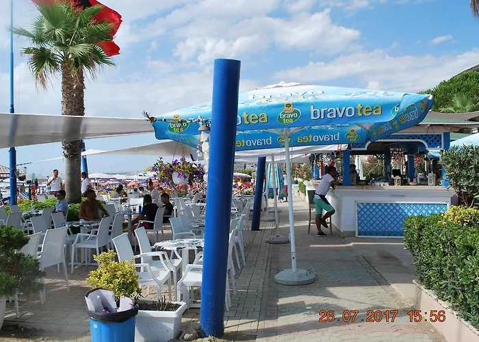 Fiona's Sea View Apartament